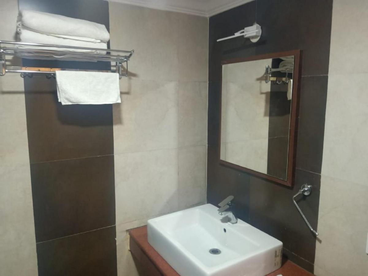 Hotel Malayalee Club Chennai Esterno foto